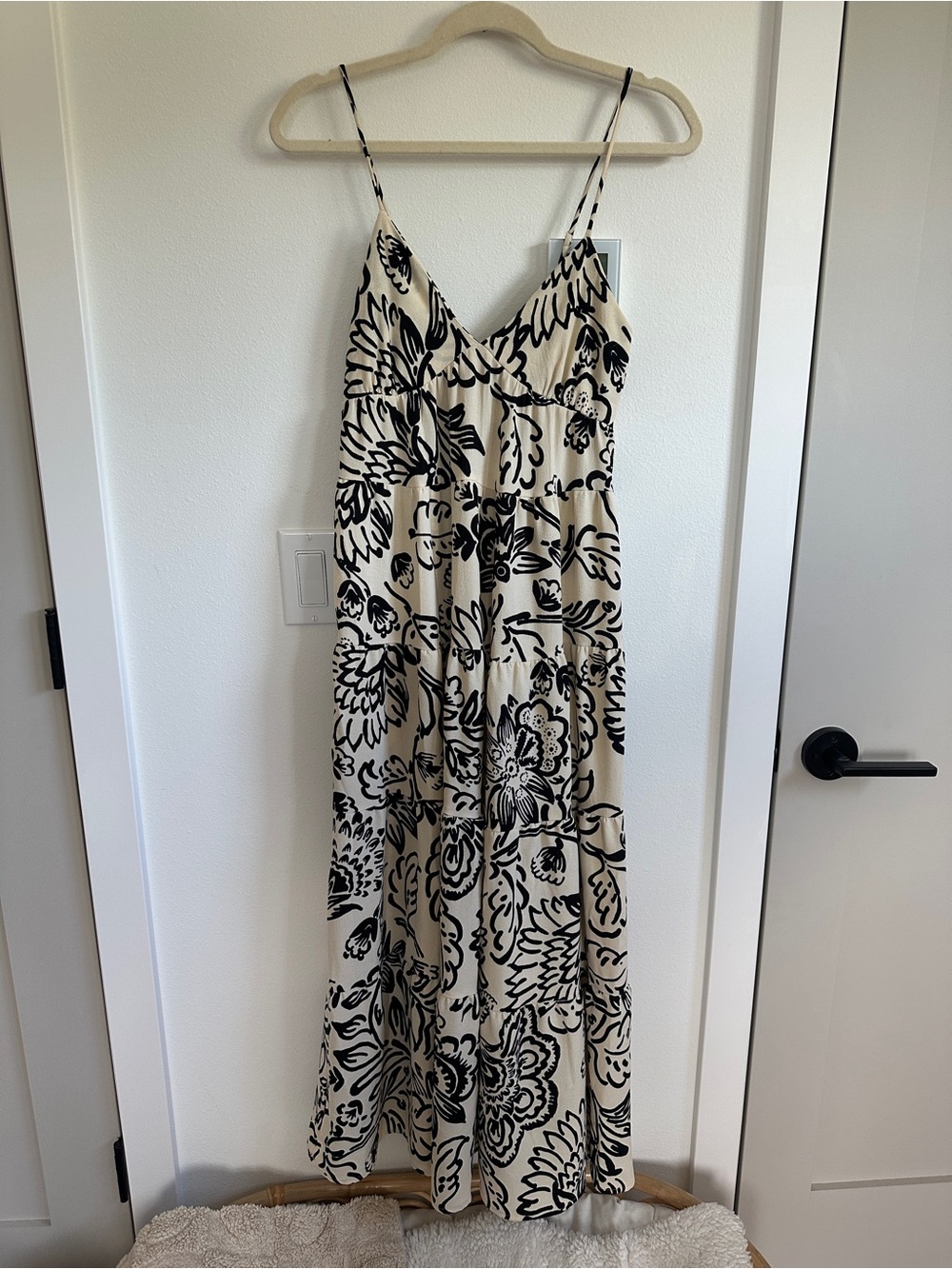 Sleeveless Black & Cream Floral Maxi Dress